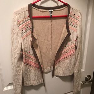 Embroidered Summer jacket.